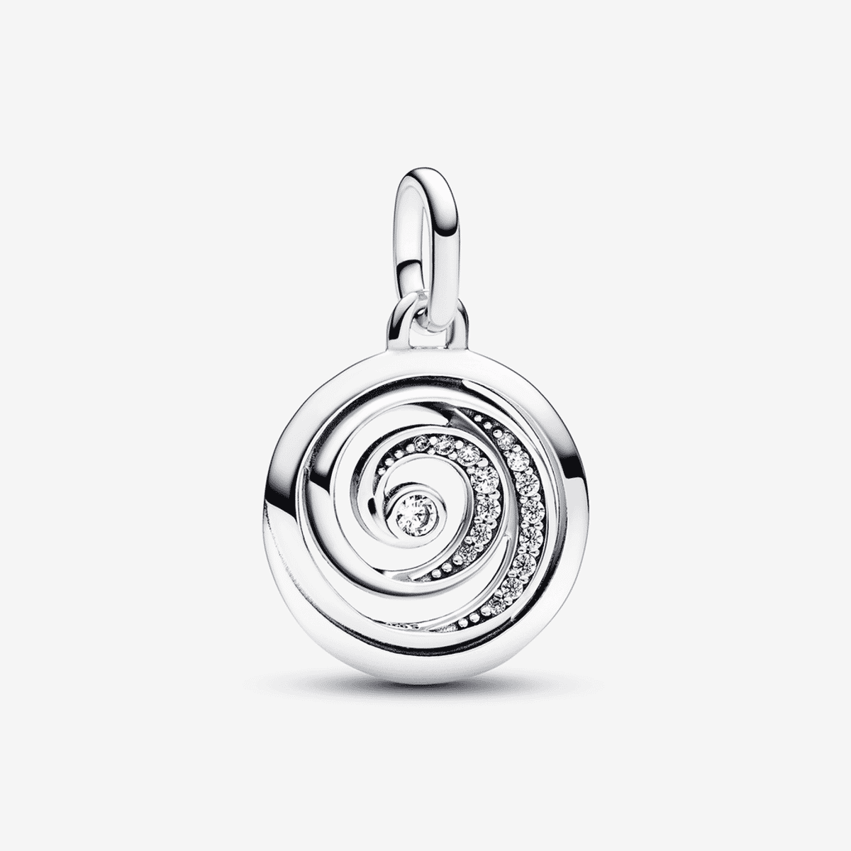 Charm medallón espiral Pandora ME en plata vista frontal - 793046C01