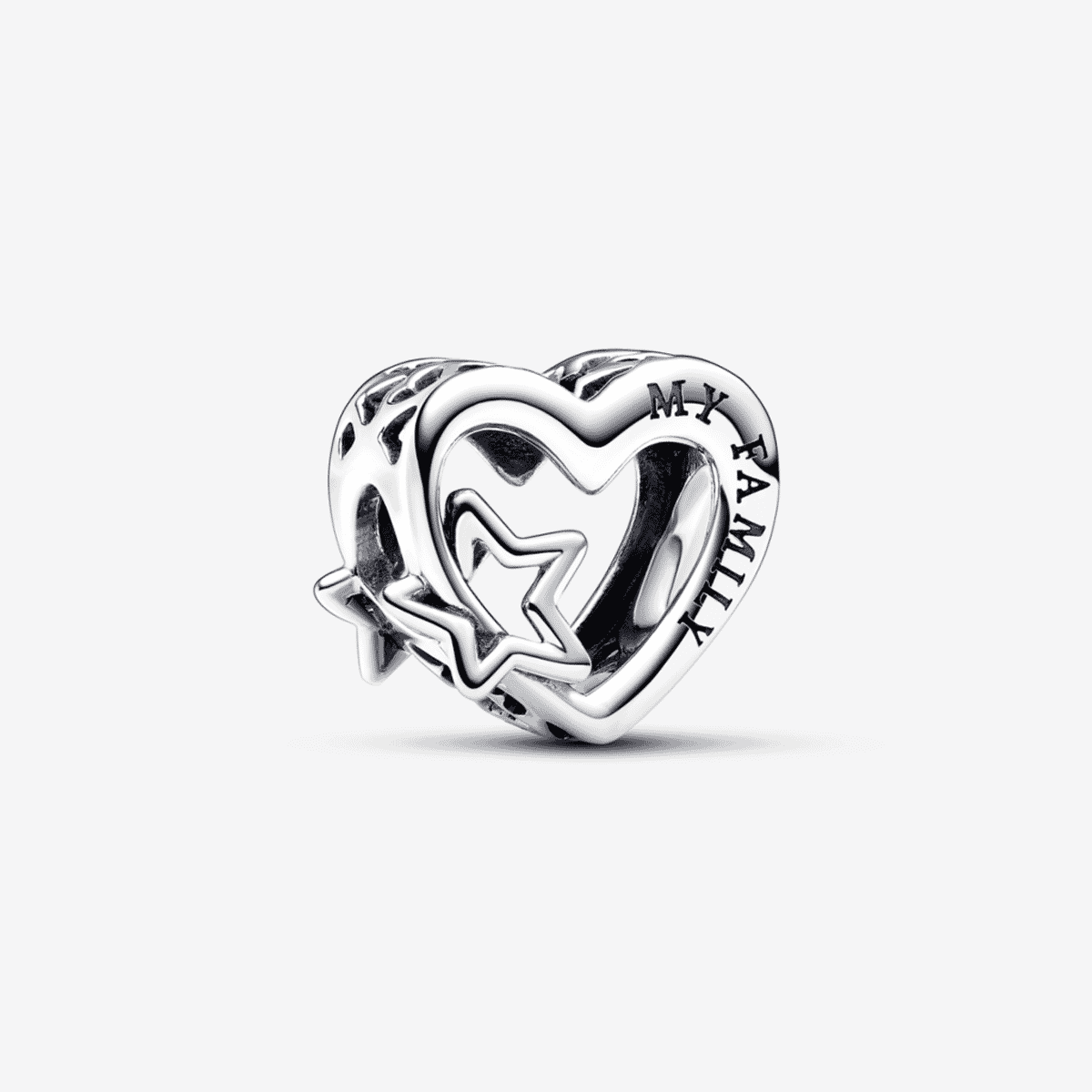 Vista frontal del charm Pandora Corazón en filigrana Familia y Estrella en plata de ley - 792829C00