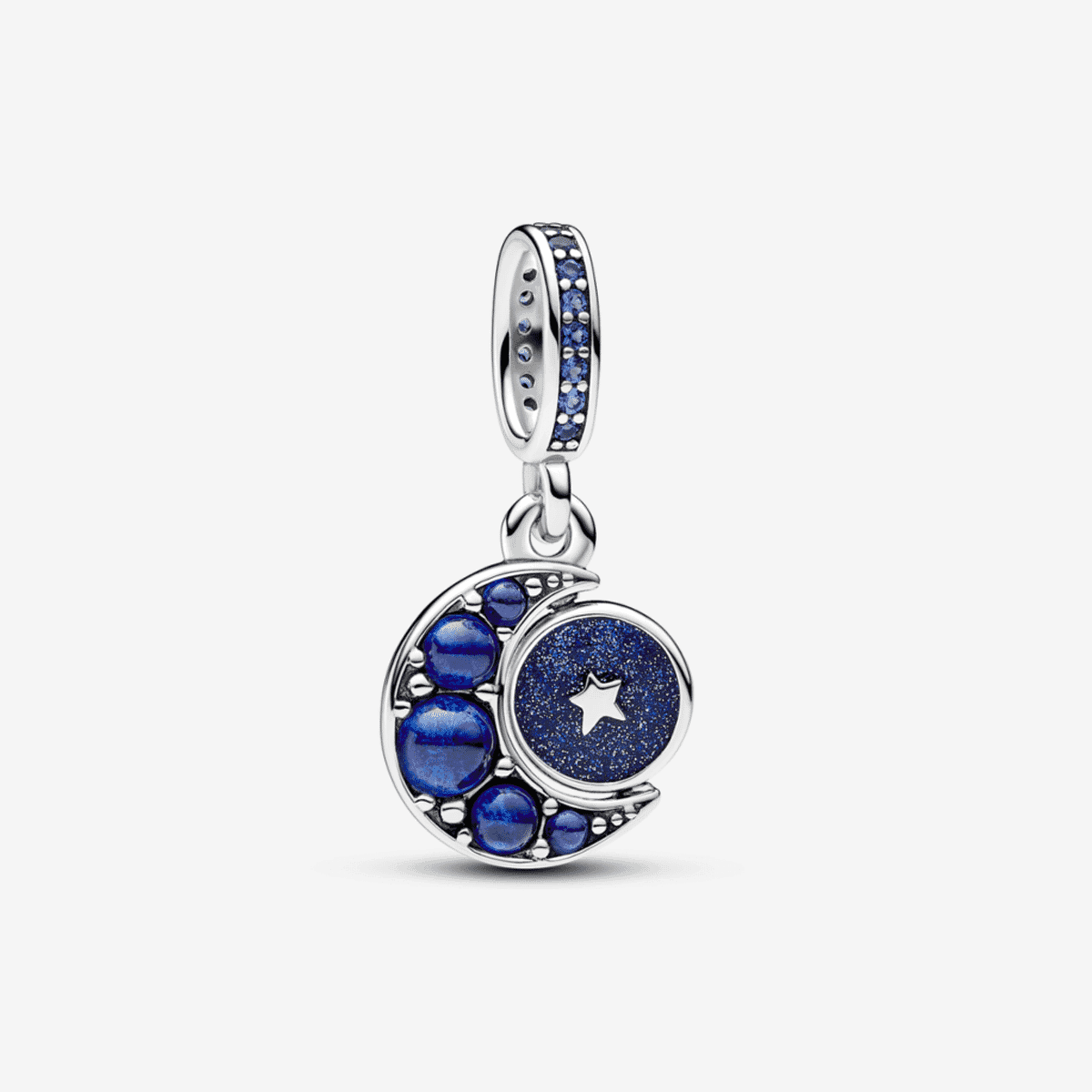 Vista frontal del charm colgante Pandora Giratorio Luna Brillante con cristales azules - 792979C01