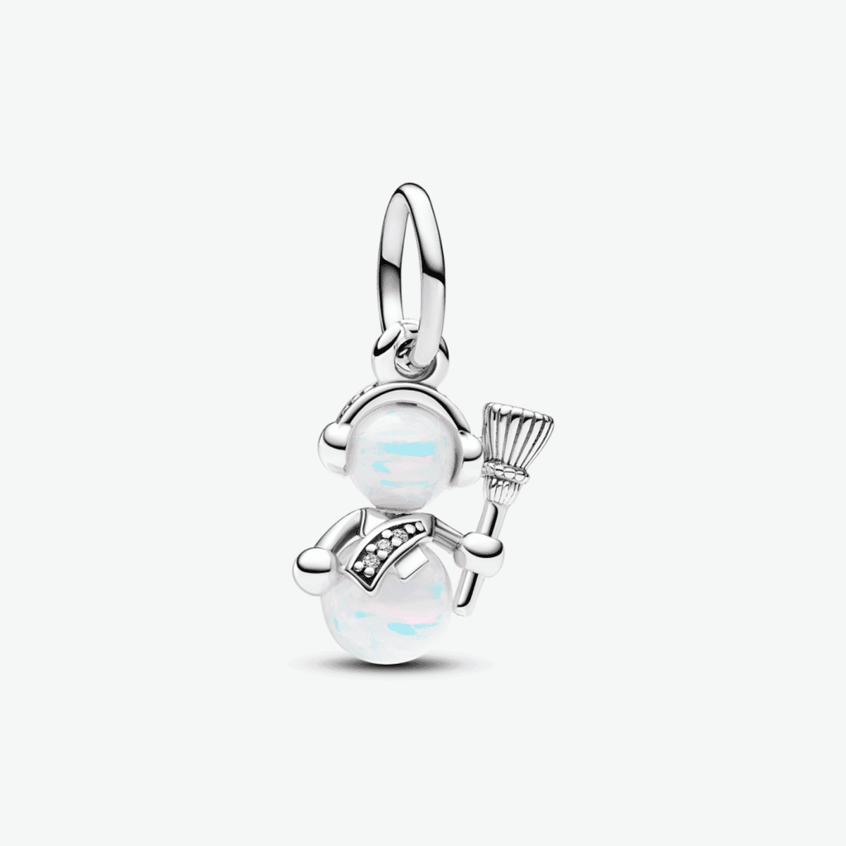 Vista frontal del charm colgante Pandora Muñeco de Nieve Opalescente en plata - 792981C01