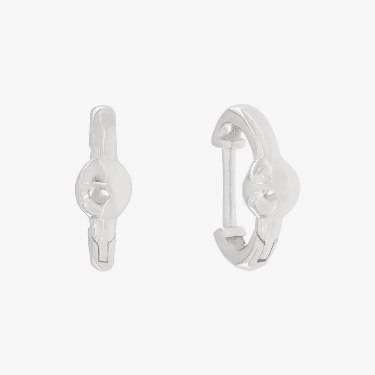 Aros de plata B&U Dot con diseño minimalista - CPA0195-RD