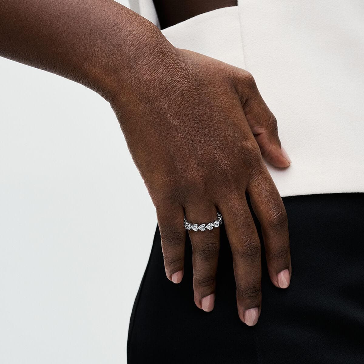 Anillo Pandora Eternidad Fila de Corazones - Castejón Joyeros