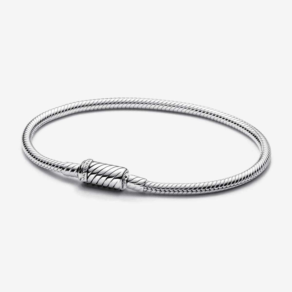 Pulsera Pandora Moments cadena de serpiente con cierre deslizante magnético en plata de ley - 590122C00