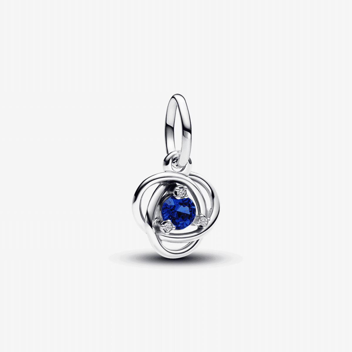 Charm colgante Pandora Círculo Eternity con cristal azul - 793125C09