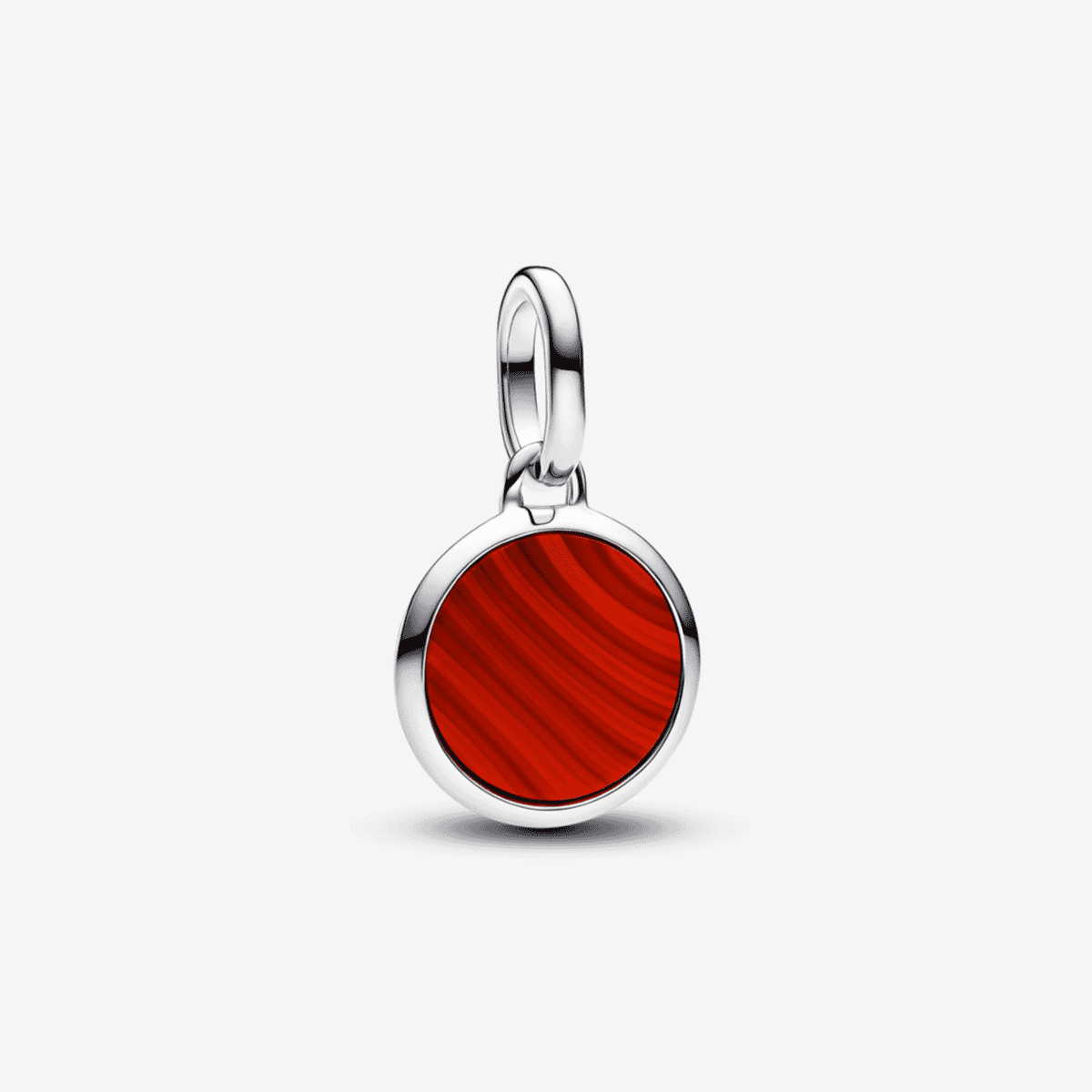 Charm Mini Medallón Grabable Pandora ME con esmalte rojo rayado - 793389C01
