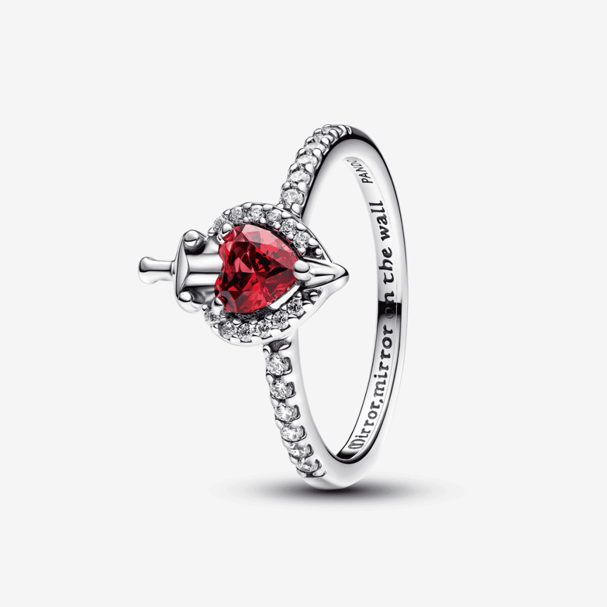 Anillo Pandora en plata con corazón rojo central y corona - 193422C01