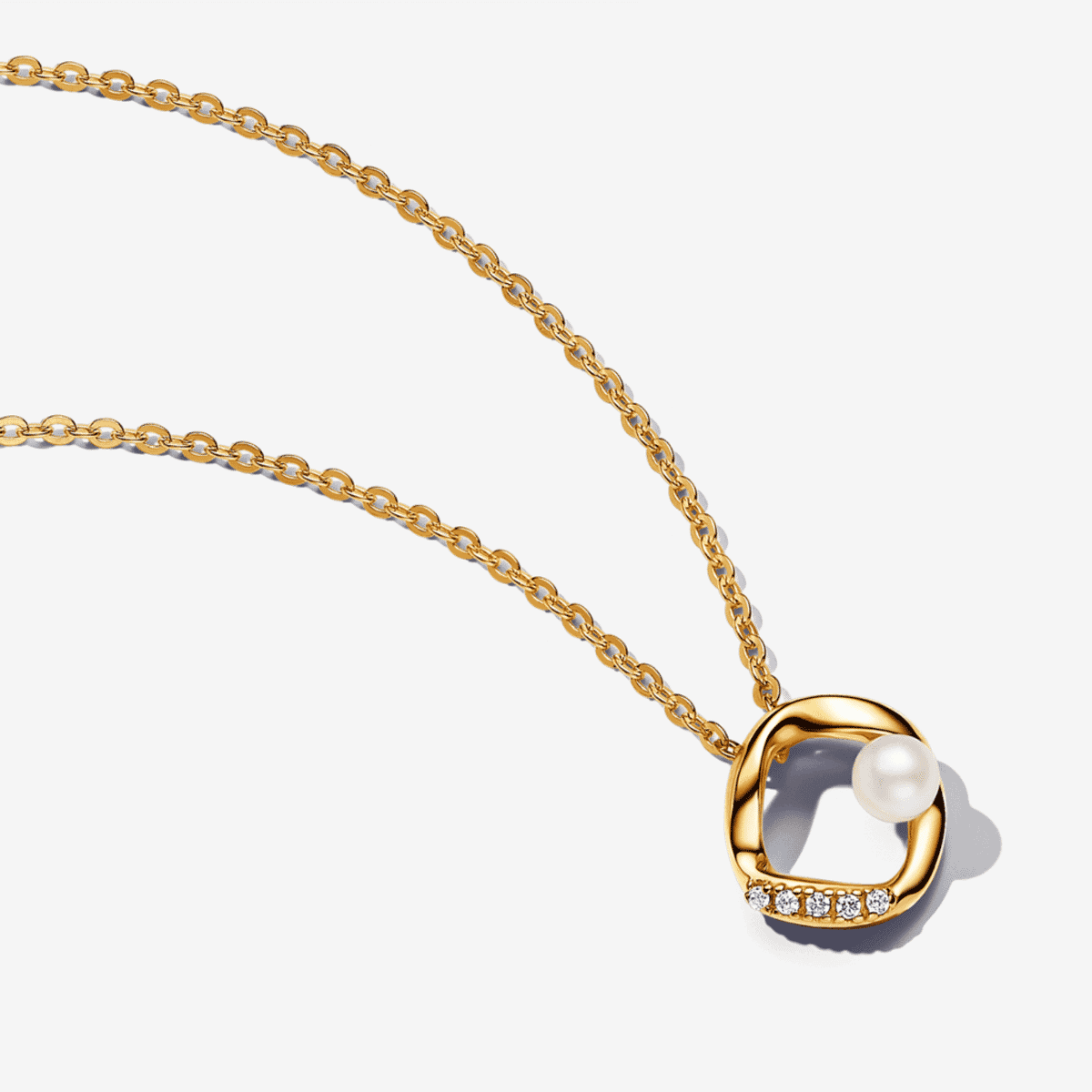 Collar Pandora Círculo chapado en oro con perla y circonitas - 363303C01