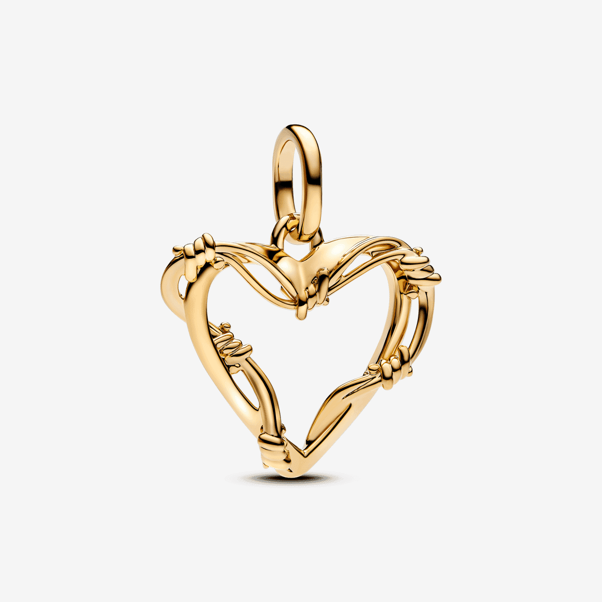 Vista frontal del Charm Medallón Pandora ME Corazón de Alambre, chapado en oro de 14k. - 762526C00
