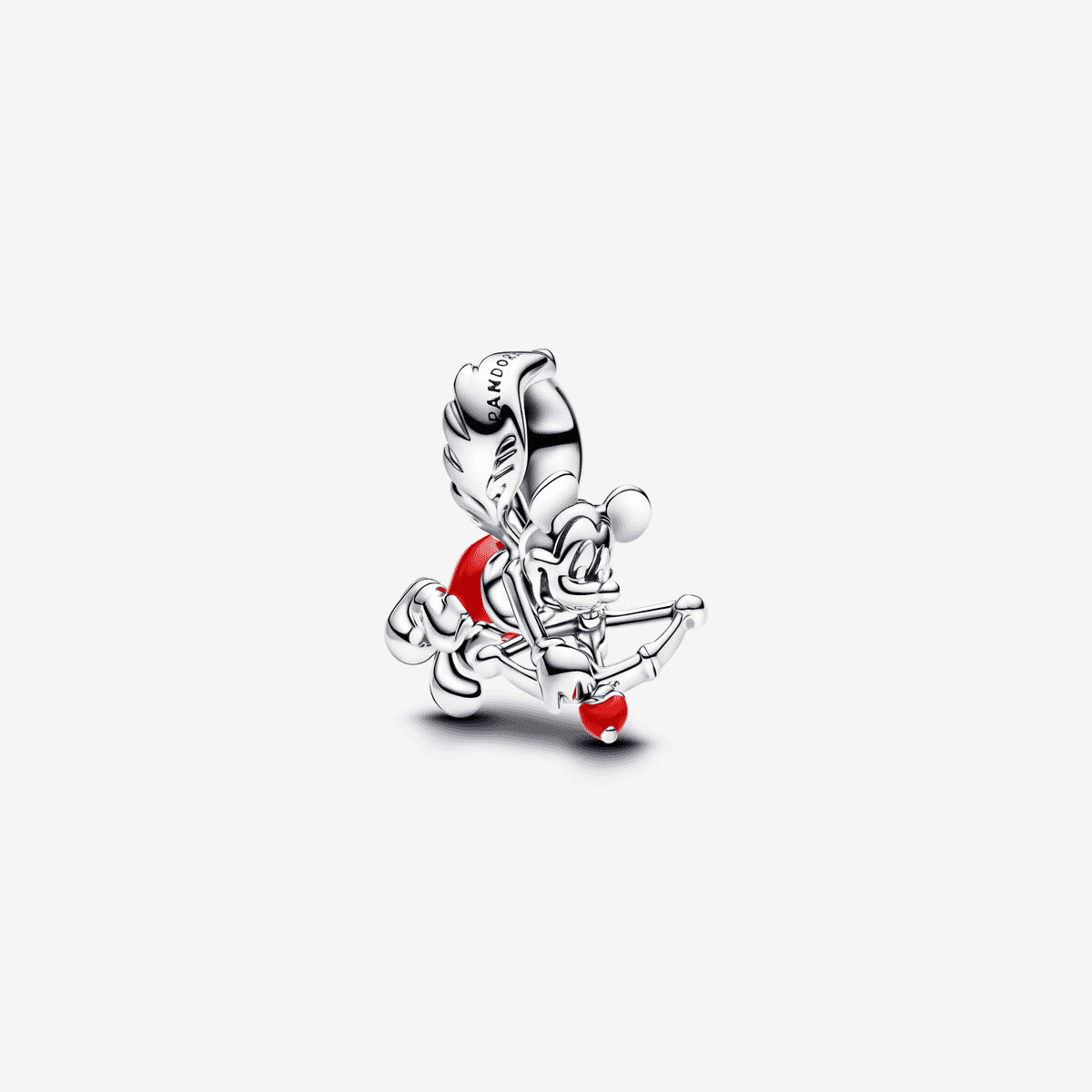 Vista frontal del charm Pandora Cupido Mickey Mouse de Disney - Edición limitada en plata de ley con esmalte rojo. - 793616C01