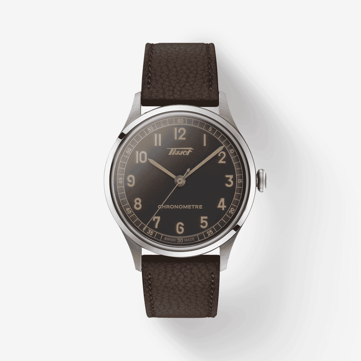 Vista frontal del Tissot Heritage 1938 Automatic COSC con correa de cuero marrón y esfera negra - T1424641606200