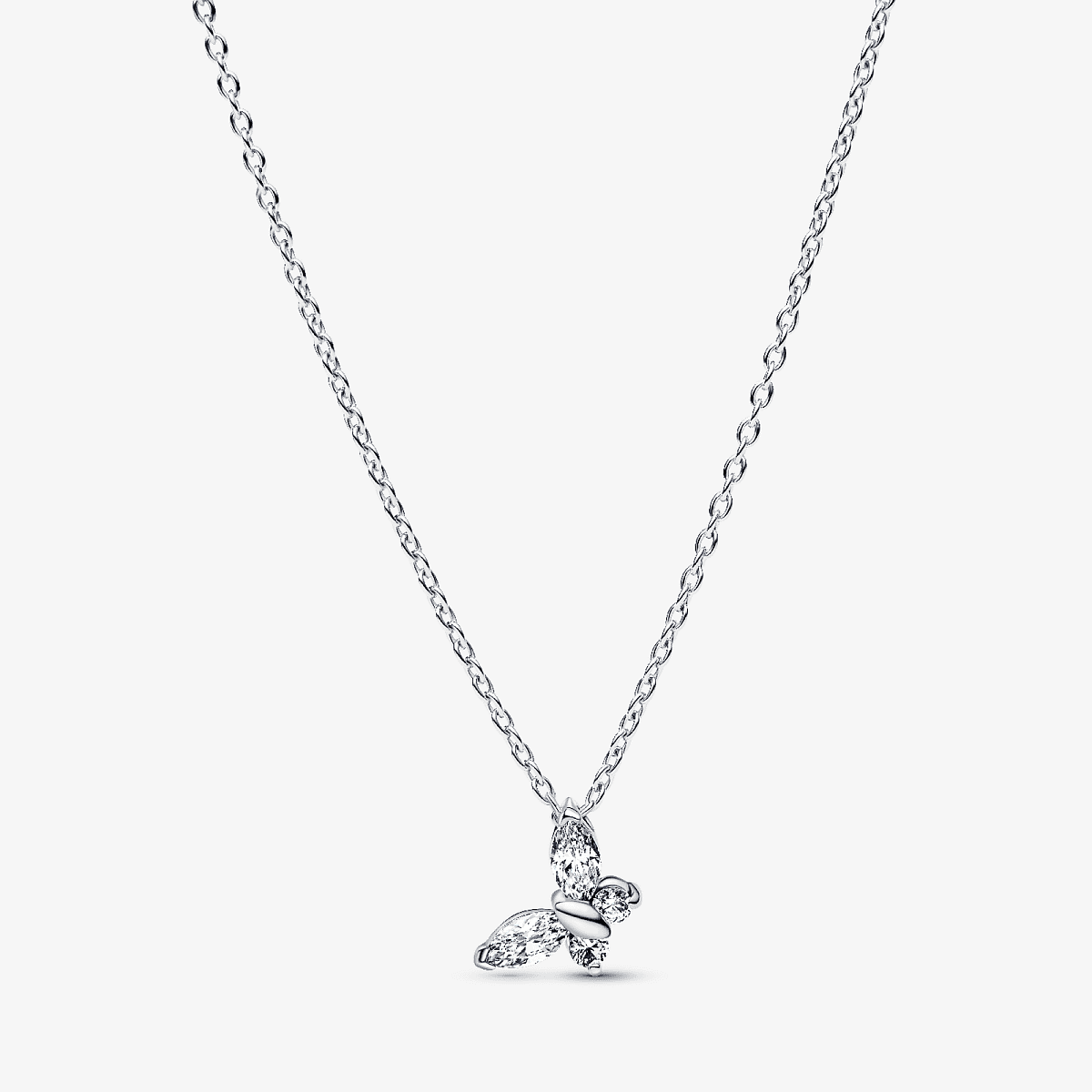 Vista frontal del Collar Pandora Mariposa en plata de ley con circonitas transparentes - 394266C01
