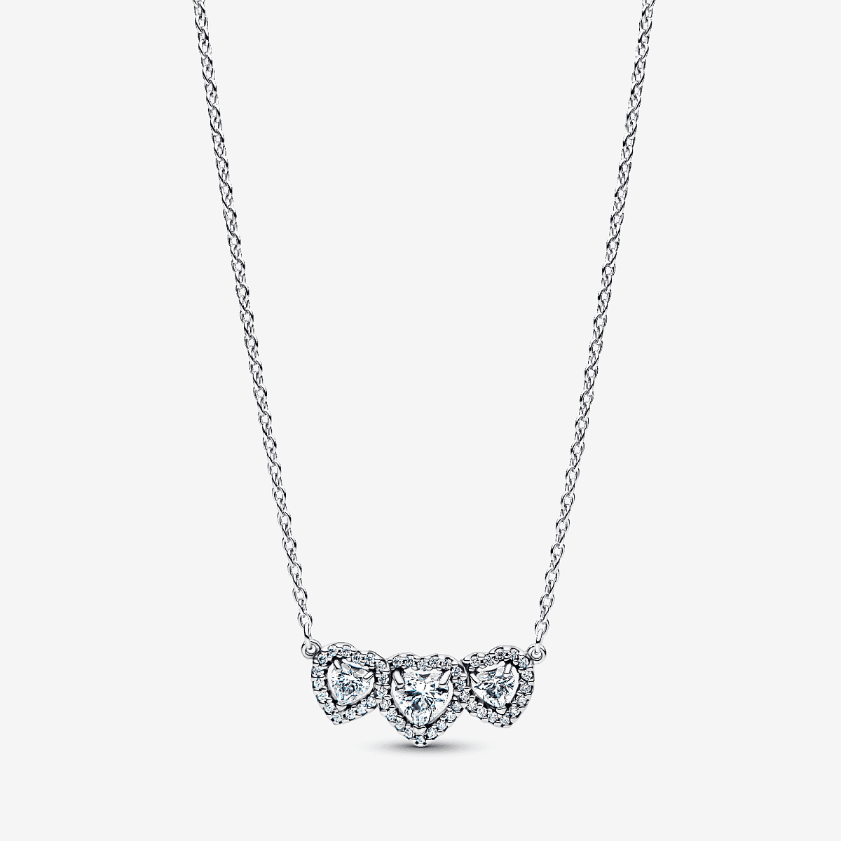Vista frontal del Collares Pandora Triple Halo Corazón en plata de ley con circonitas transparentes - 394412C01