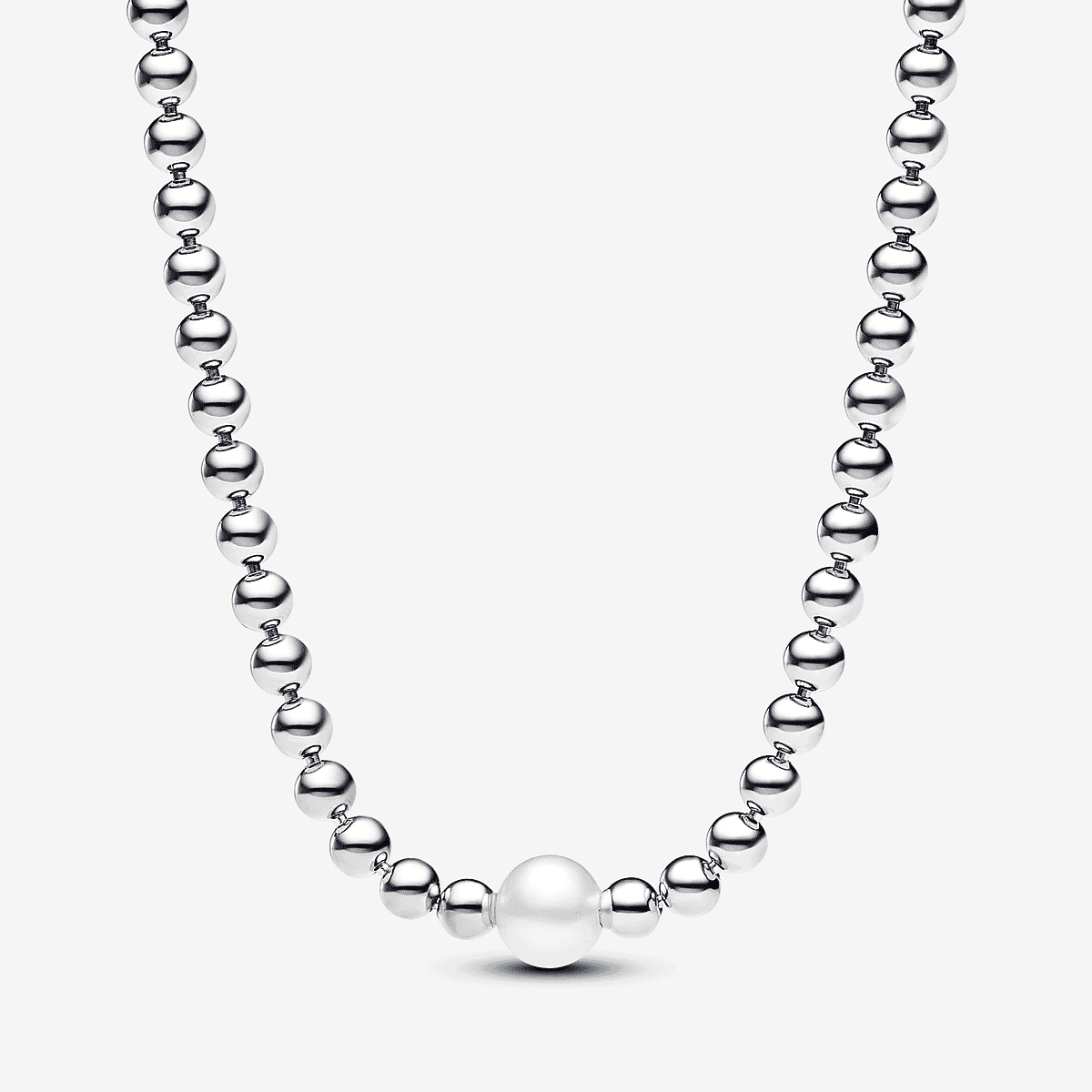 Vista frontal del Collar Pandora Perla Cultivada de Agua Dulce y Cuentas en plata de ley y color blanco - 393176C01