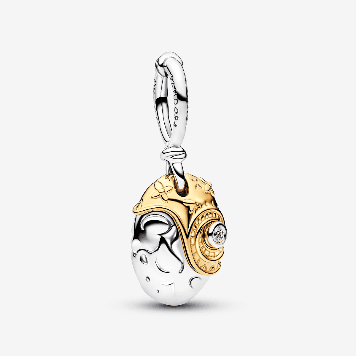 Vista frontal del Charm Colgante Pandora Corazón de Te Fiti de Princesa Vaiana de Disney en plata y chapado en oro con diamante transparente - 764385C01