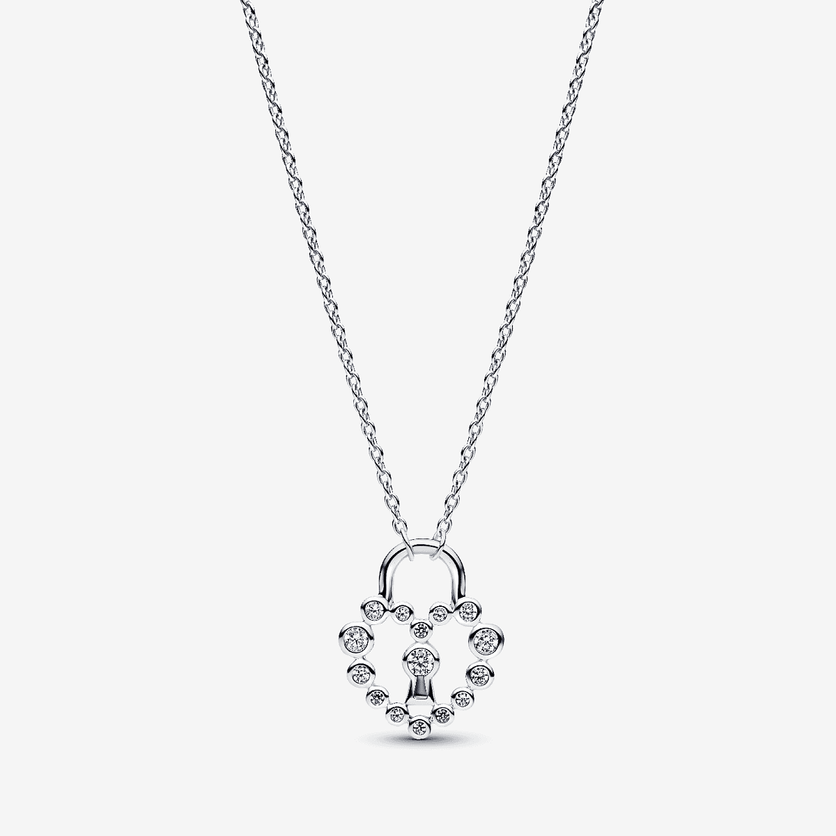 Vista frontal del Collar Pandora Candado Corazón Brillante en plata de ley con circonitas transparentes - 394416C01
