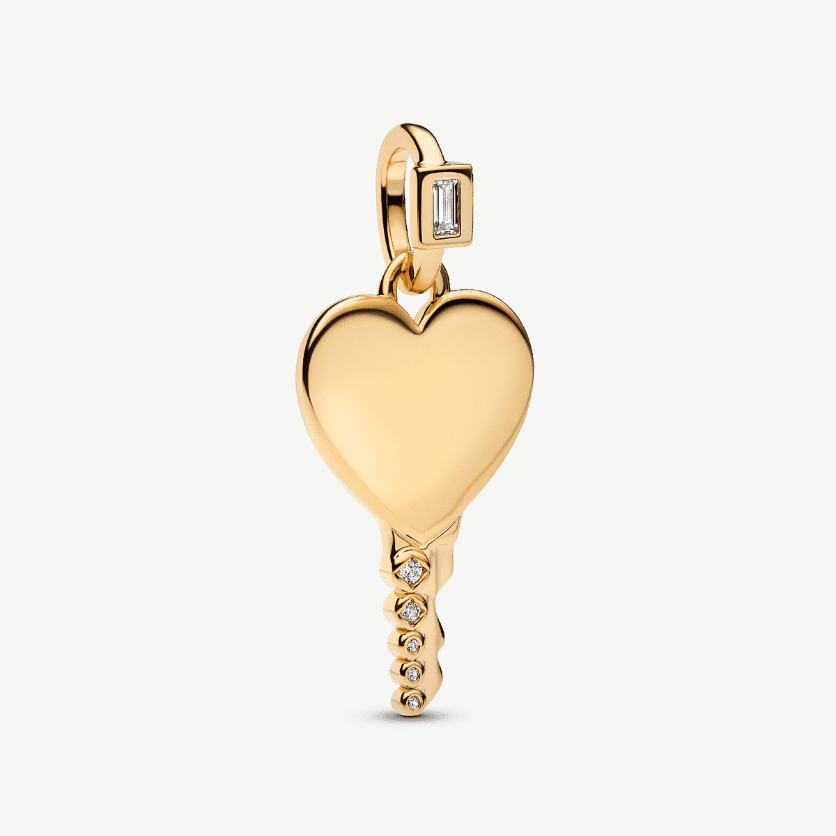 Vista frontal del Colgante Pandora Etiqueta Grabable Llave Corazón chapado en oro con circonitas transparentes - 364353C01