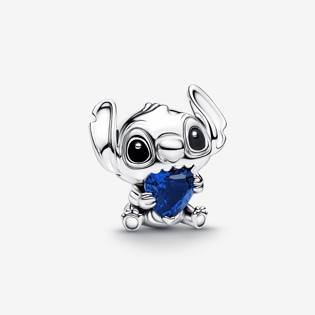 Charm Stitch Corazón Azul de Disney en plata de ley con cristal azul, vista frontal - 794731C01