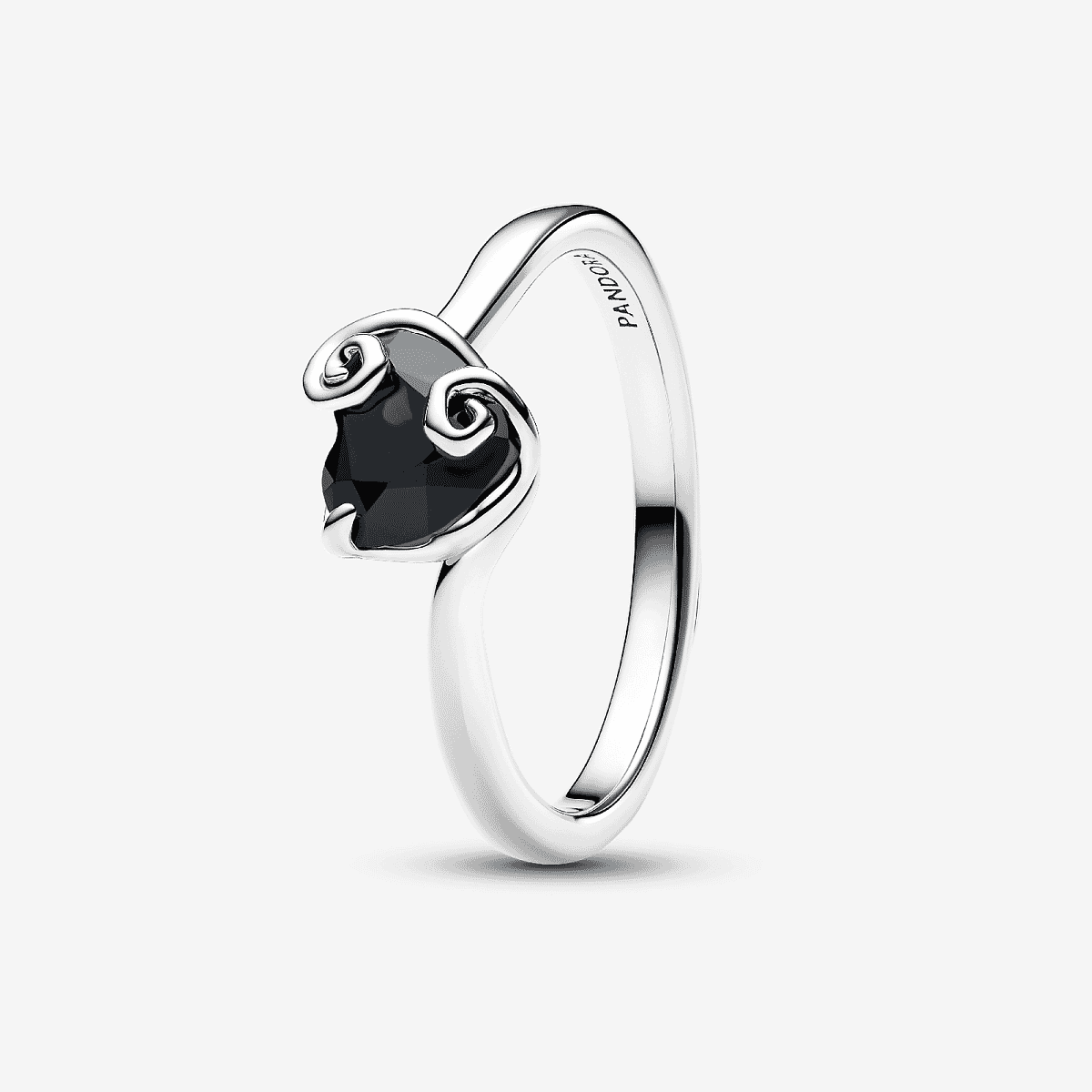 Anillo Corazón Negro Jack de Pesadilla antes de Navidad de Disney de plata de ley con cristal negro en vista lateral - 194733C01
