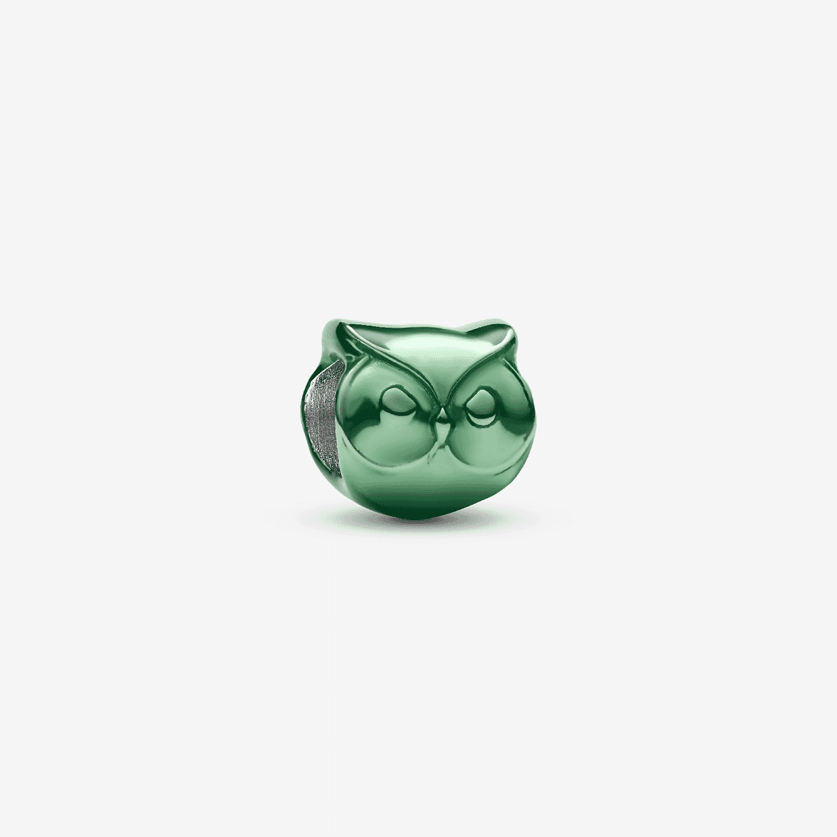 Charm Mini Búho Verde de Pandora en plata y esmalte verde vista frontal - 794900C01