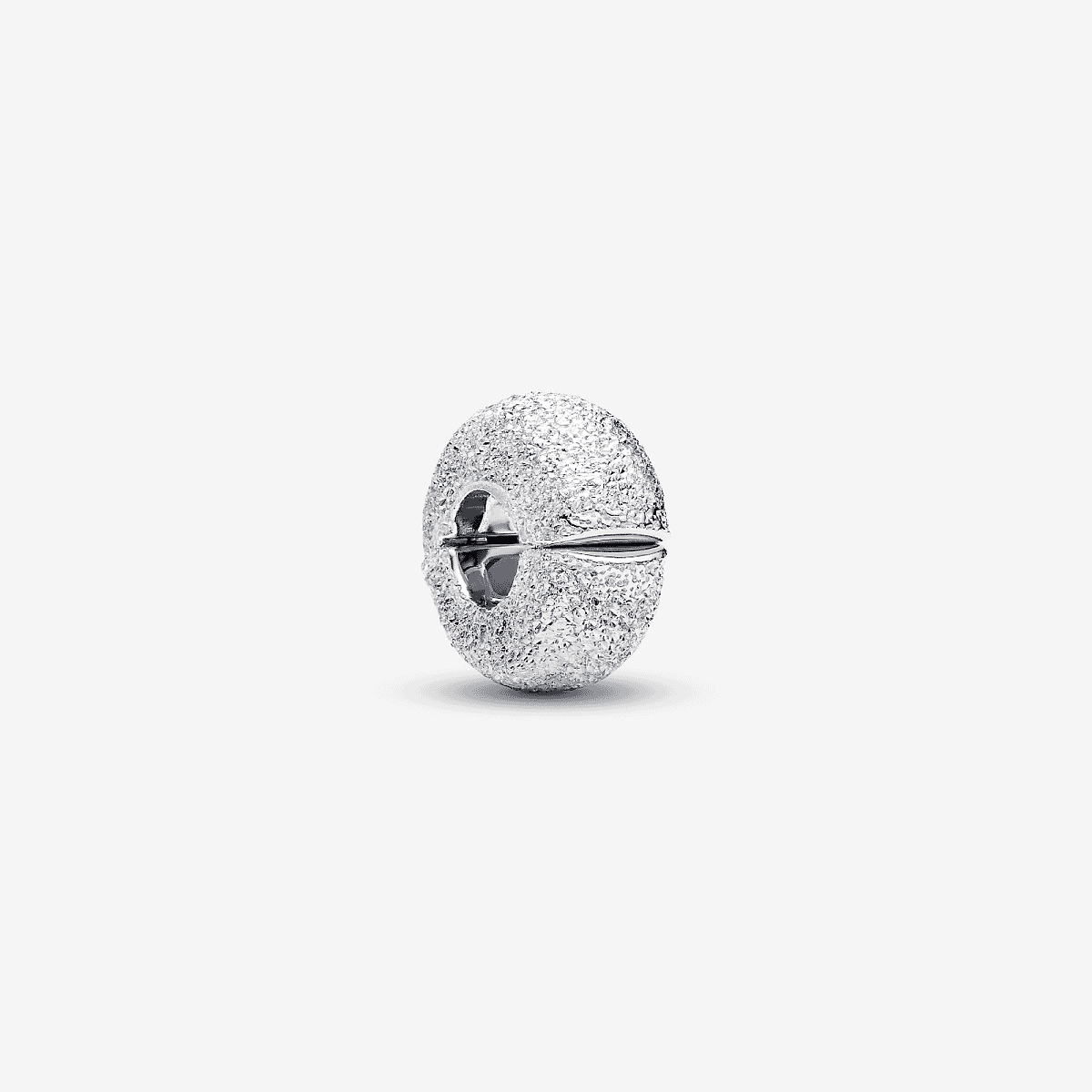 Charm Mini Clip Textura de Pandora en plata de ley con vista frontal - 794771C00