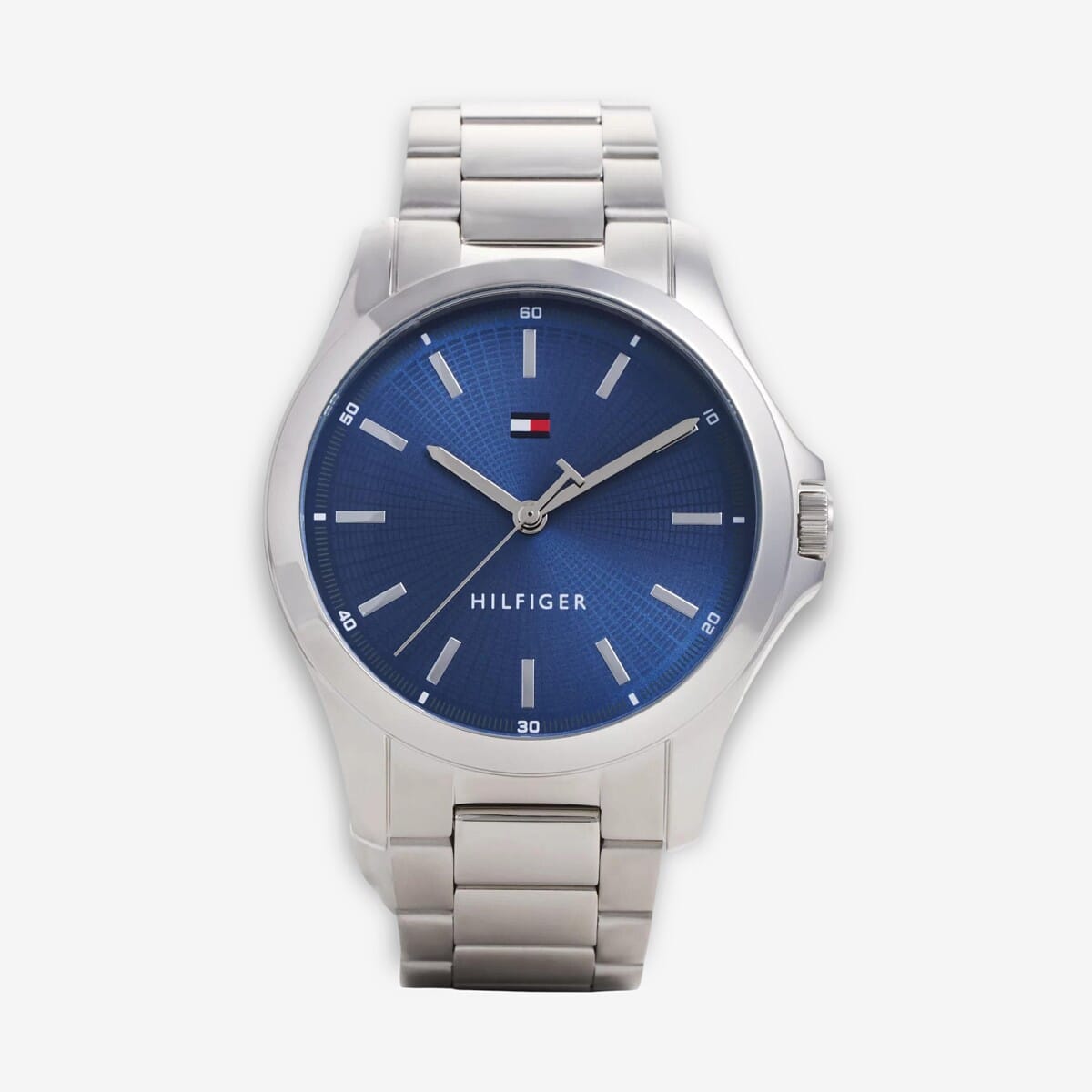 Vista frontal del Reloj Tommy Hilfiger de acero inoxidable con esfera azul texturizada y brazalete plateado - 1710670