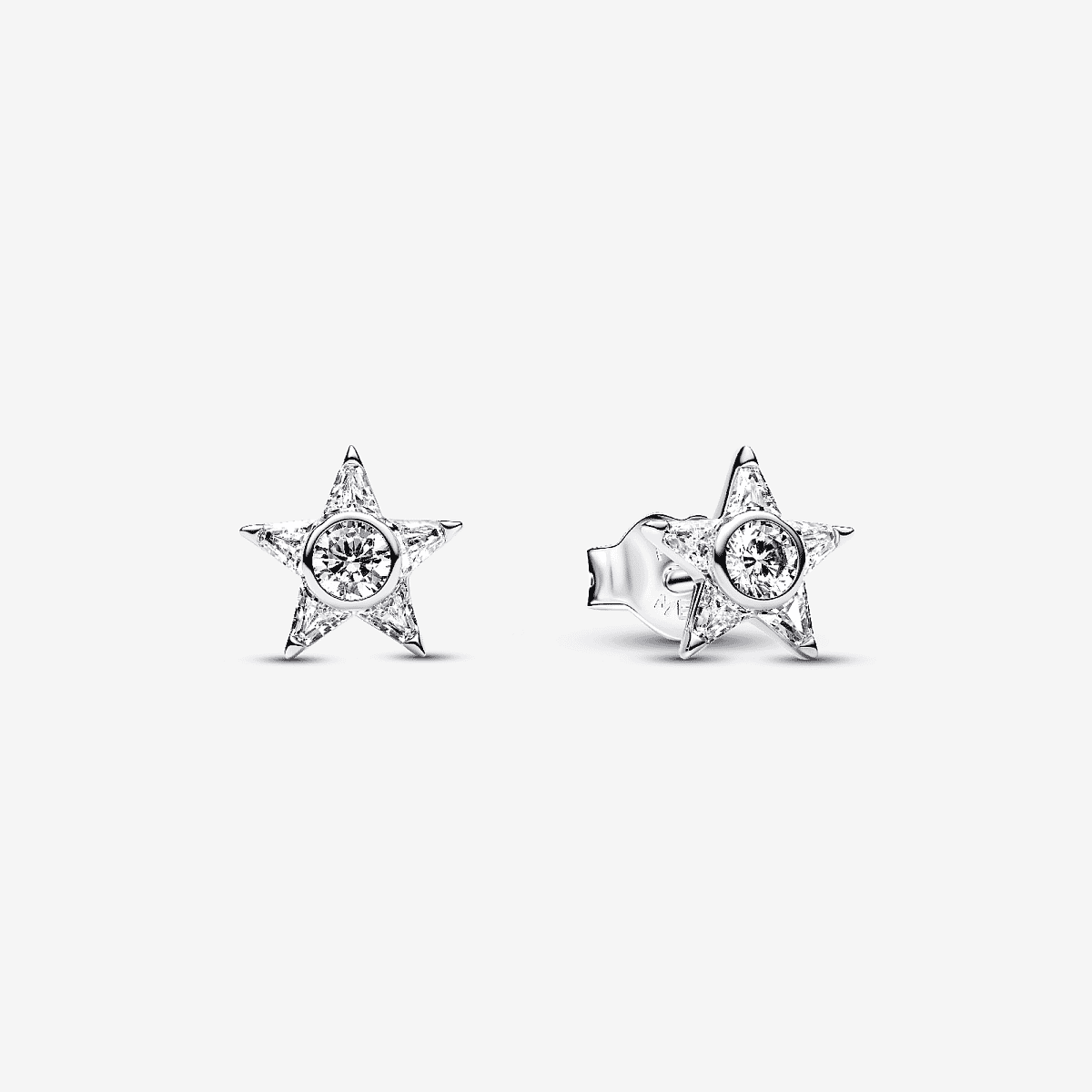 Pendientes de Botón Pandora Estrella Brillante de plata con circonitas transparentes en vista frontal - 295089C01