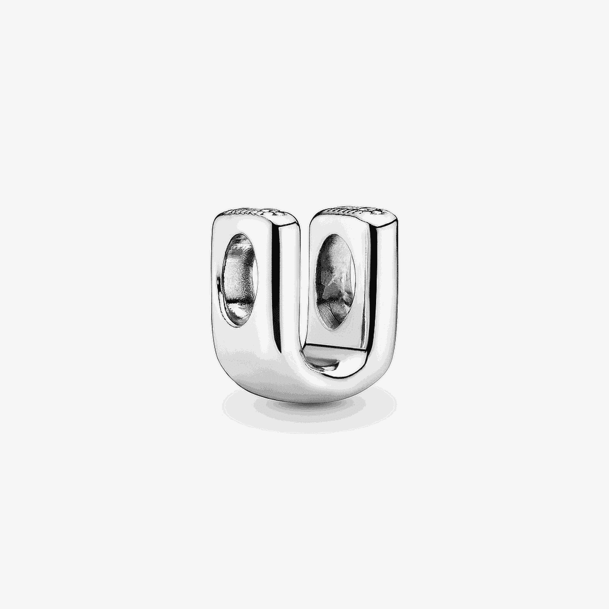 Charm Pandora en plata de ley Letra U, vista frontal - 797475