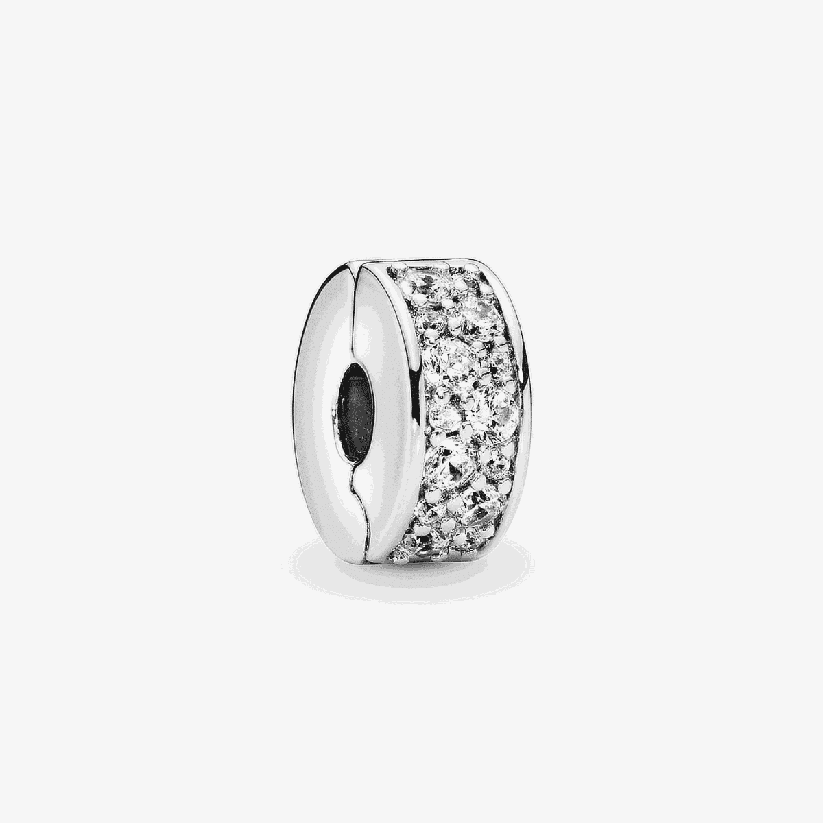 Vista frontal del charm clip Pandora Pavé Transparente en plata de ley con circonitas - 791817CZ