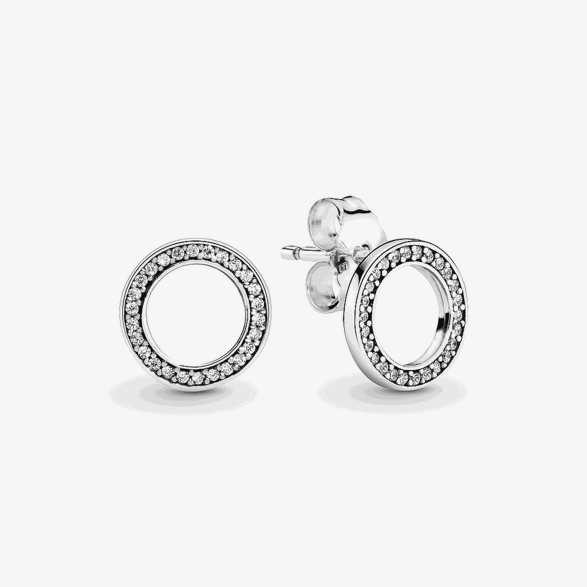 Pendientes Siempre Pandora en plata de ley con círculo y cristales brillantes - 290585CZ