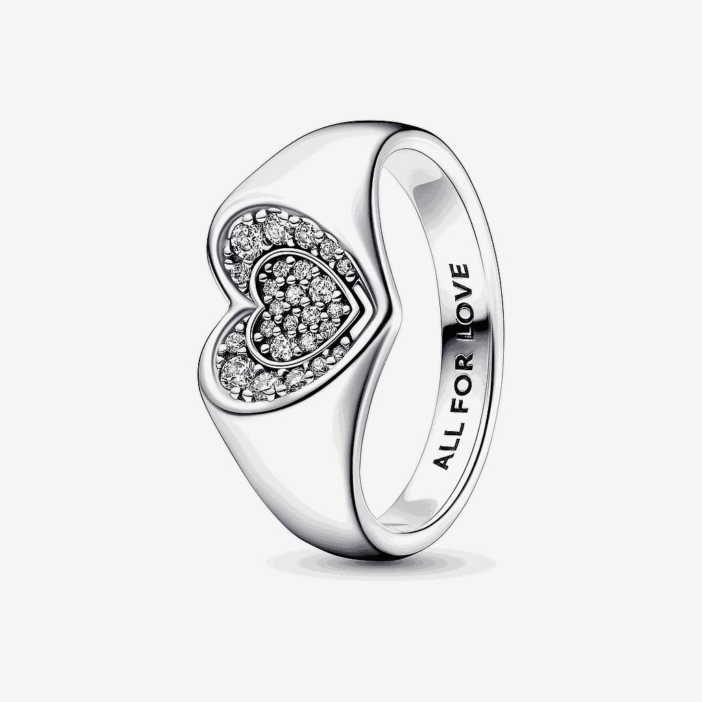 Anillo Pandora Sello Corazón Radiante en plata de ley con cristales transparentes y grabado 'All for Love' - 192491C01