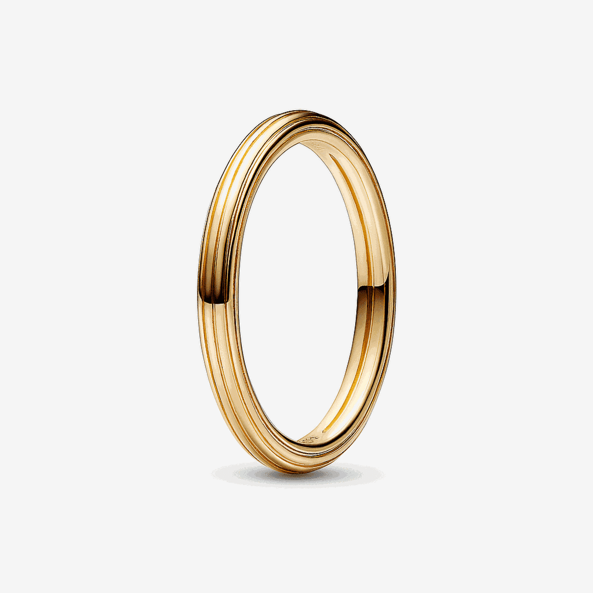Vista frontal del Anillo Pandora ME chapado en oro con diseño acanalado - 169591C00