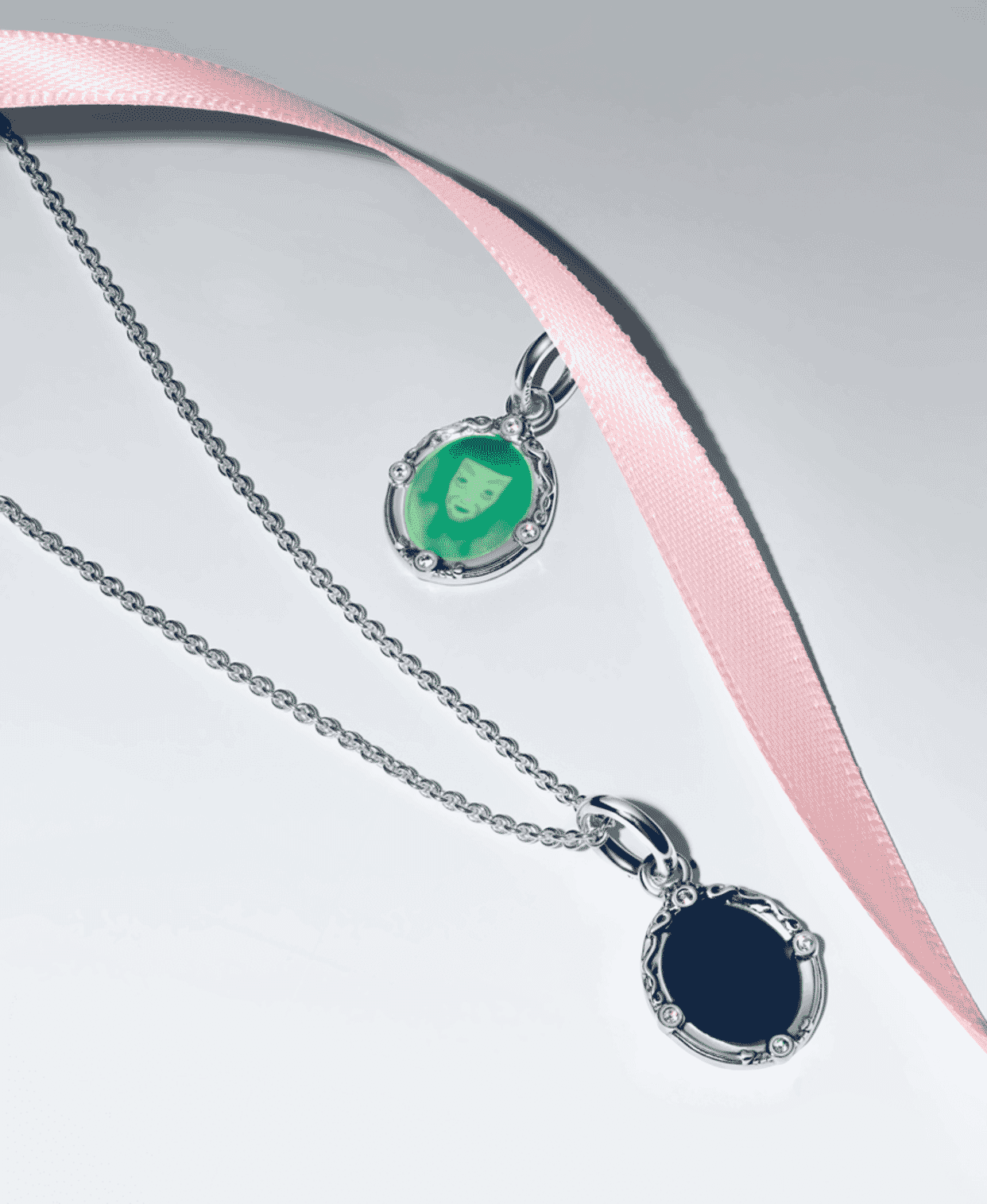 Collares